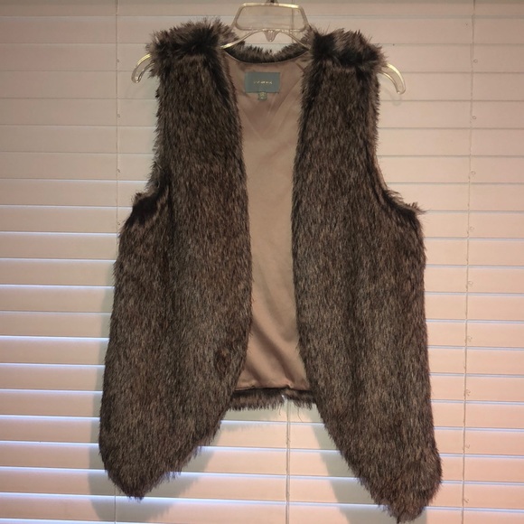 dillards faux fur vest